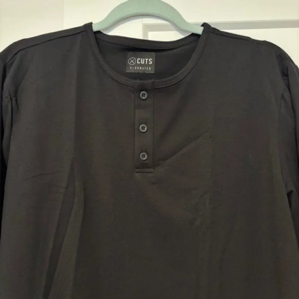 Cuts AO Curve-Hem Henley Medium Black PYCA Pro Long Sleeve Athleisure NWOT - Picture 5 of 7
